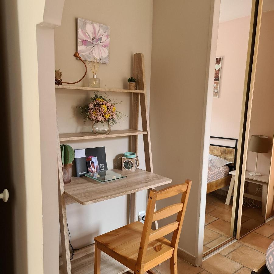 Appartements Dans Villa Privee Avec Piscine, Jardin, Parking Clos, Wifi, Climatisation Мерёй Экстерьер фото