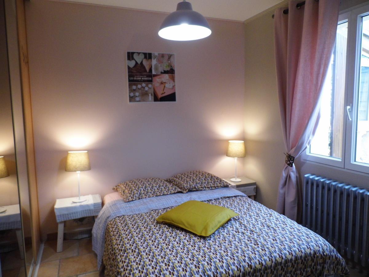 Appartements Dans Villa Privee Avec Piscine, Jardin, Parking Clos, Wifi, Climatisation Мерёй Экстерьер фото