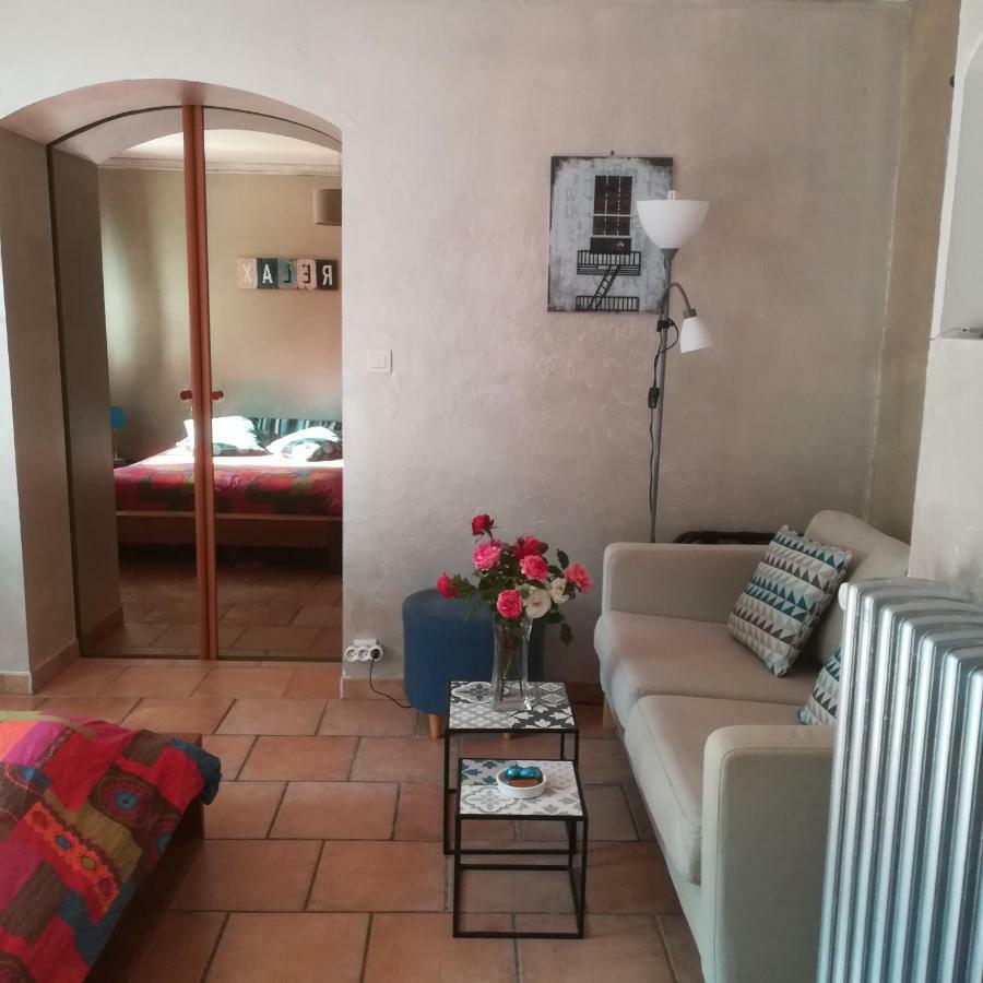 Appartements Dans Villa Privee Avec Piscine, Jardin, Parking Clos, Wifi, Climatisation Мерёй Экстерьер фото